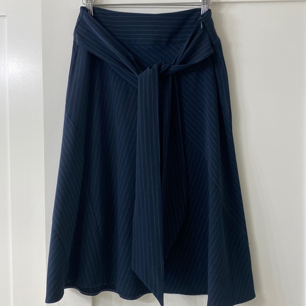Zara navy pinstripe Aline skirt (M)